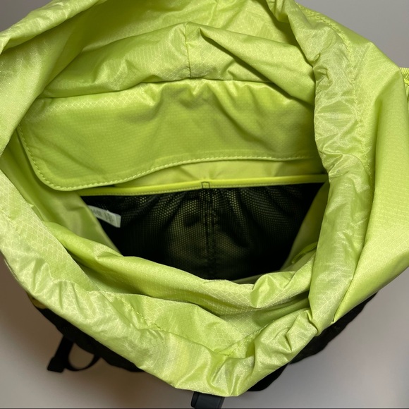 Lululemon Dash All Day Backpack - Picture 9 of 9